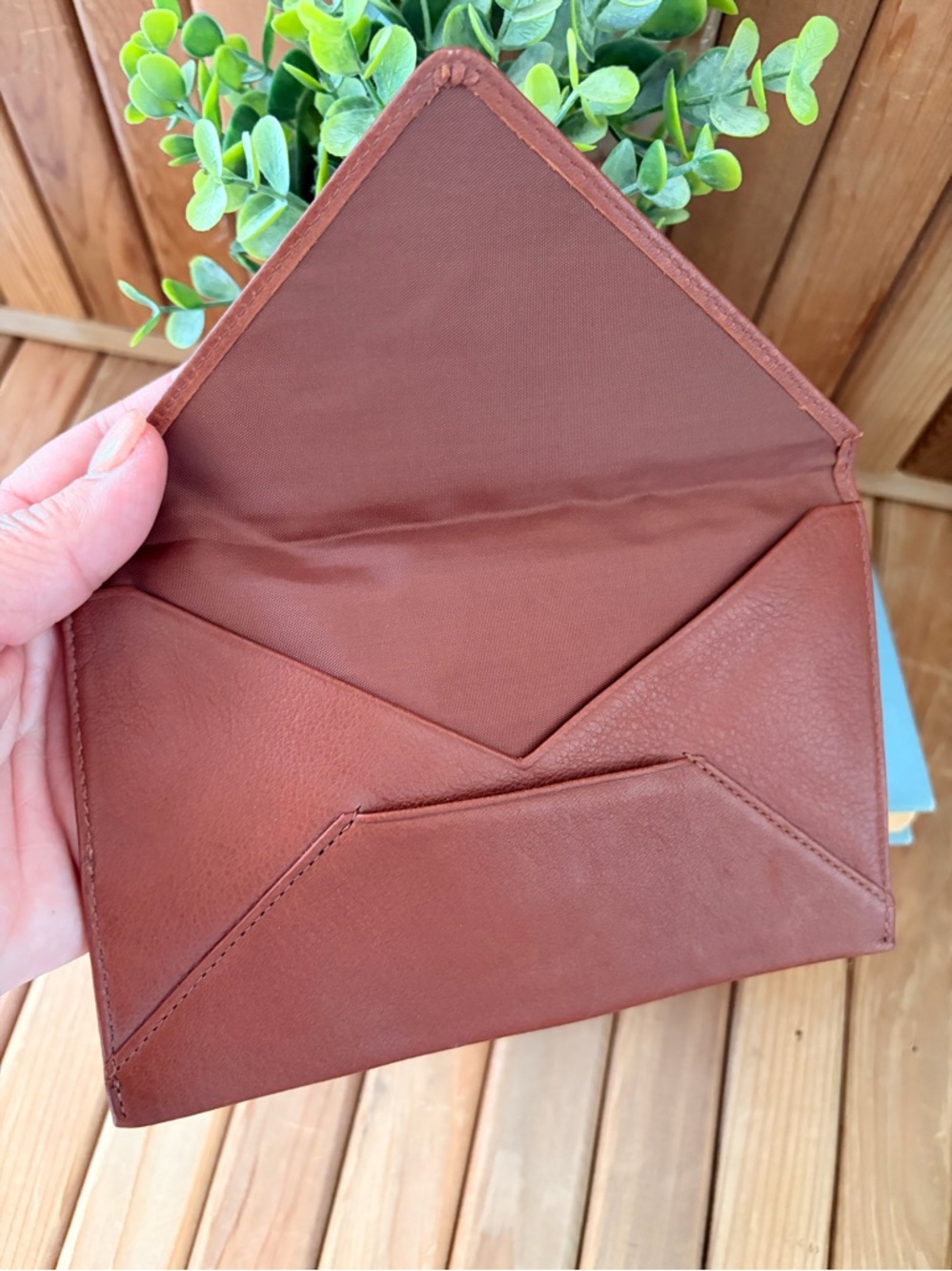 Ritz-Carlton Kapalua Leather Envelope Clutch | Vintage Hotel Collection Wallet - Picture 3 of 7